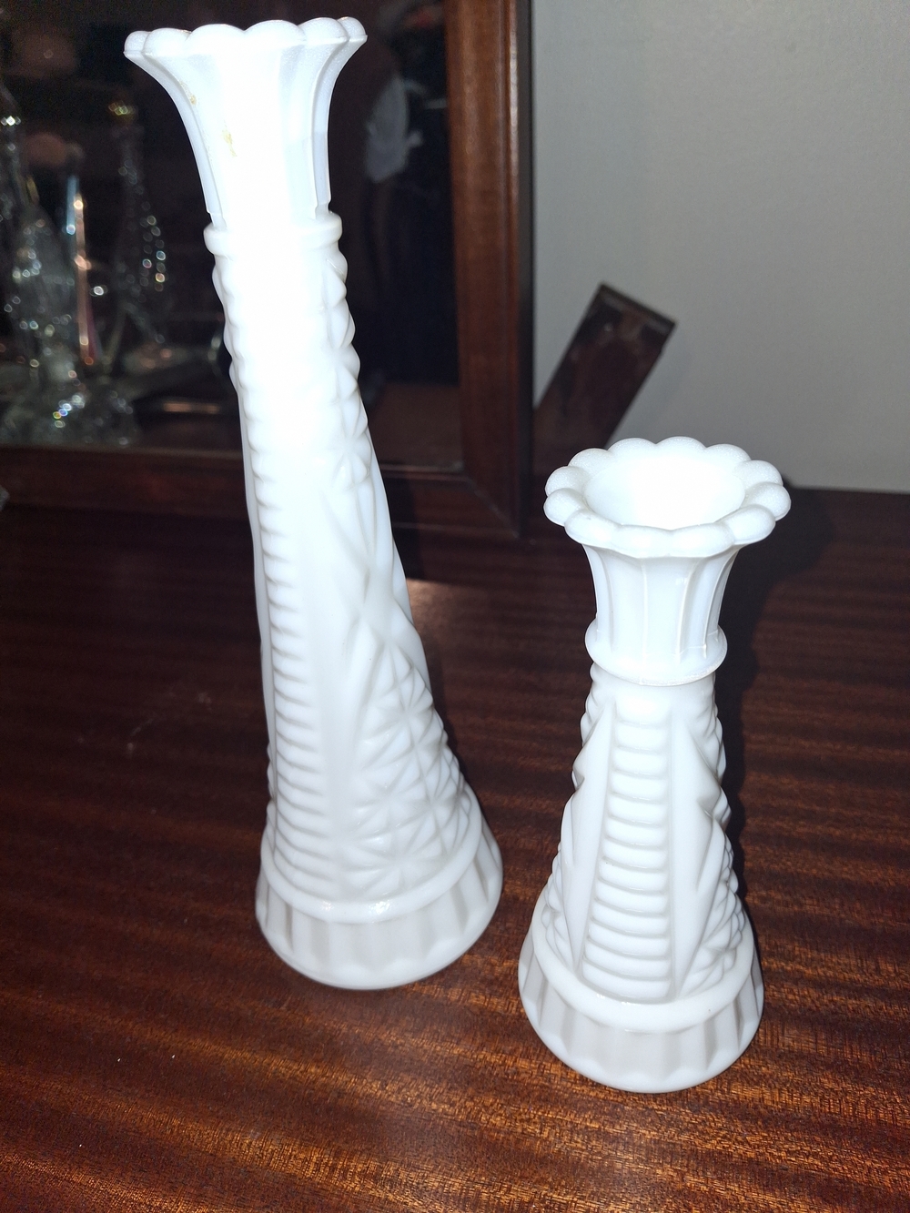 White Decorative Milk Glass Bud Vases - Classic Home Accent